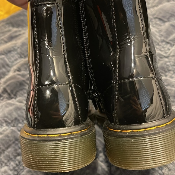 Dr Martens black patent leather boots - Picture 8 of 8